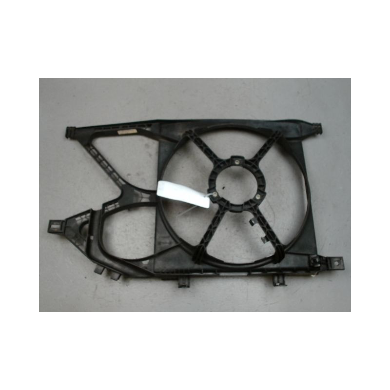 SUPPORT DE VENTILATEUR OPEL CORSA 2000-8.2003