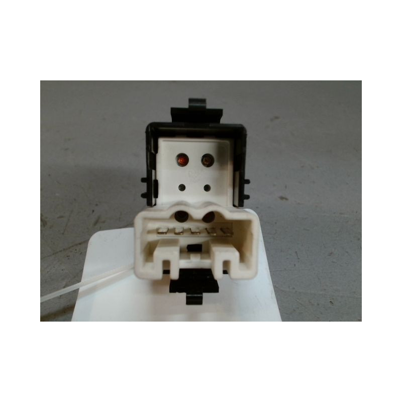 COMMANDE LEVE-GLACE PORTE AVD TOYOTA PRIUS 2004-