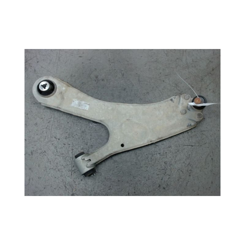 TRIANGLE INFERIEUR AVANT GAUCHE PEUGEOT 2008