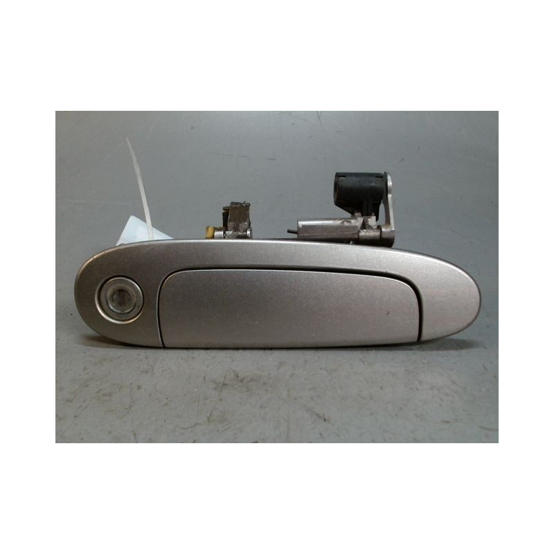 POIGNEE EXTERIEURE PORTE AVANT DROIT TOYOTA YARIS 2003-