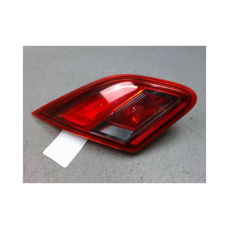 FEU ARRIERE INTERIEUR GAUCHE OPEL CORSA