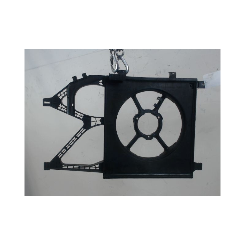 SUPPORT DE VENTILATEUR OPEL CORSA 2000-8.2003