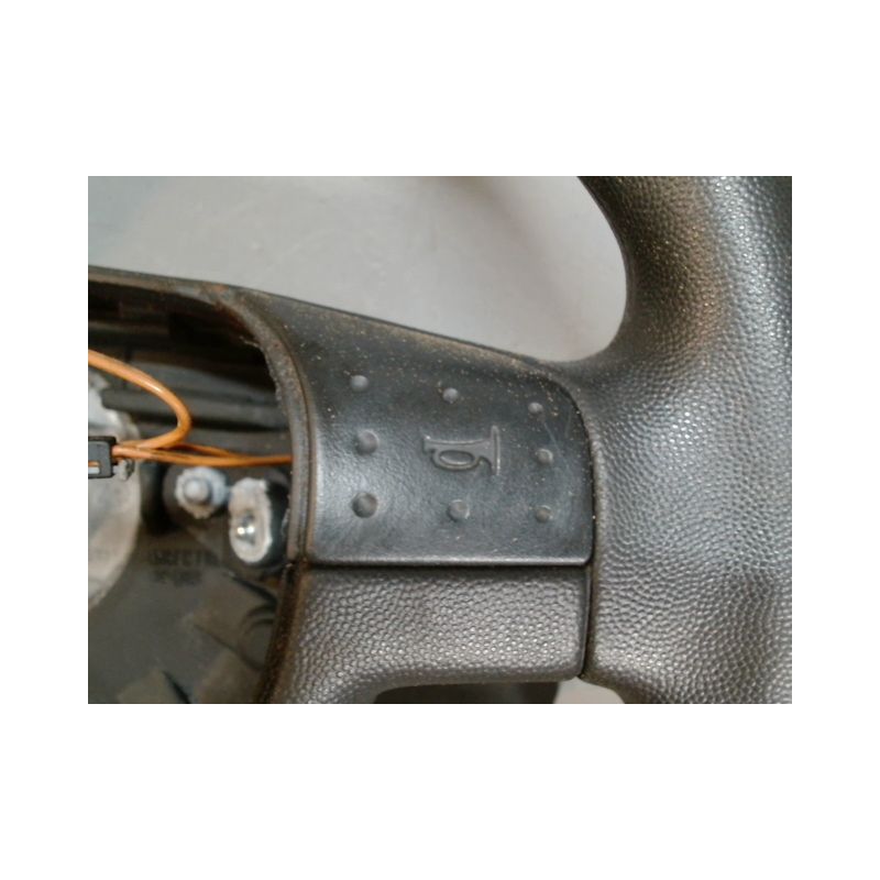 VOLANT DE DIRECTION OPEL CORSA 2000-8.2003