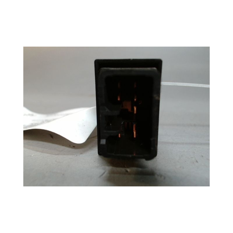 COMMANDE LEVE-GLACE PORTE ARD HYUNDAI TUCSON -04
