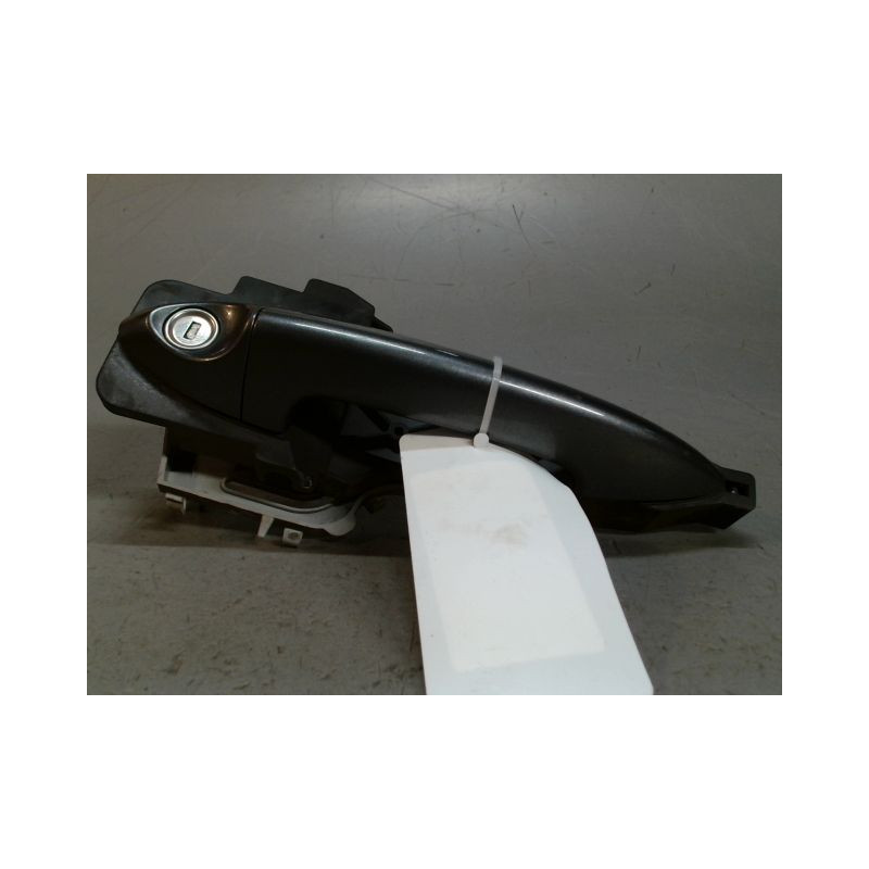 POIGNEE EXTERIEURE PORTE AVANT GAUCHE KIA VENGA 09-