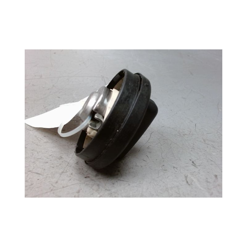 BOUCHON RESERVOIR A CARBURANT MERCEDES CLASSE C 2000-