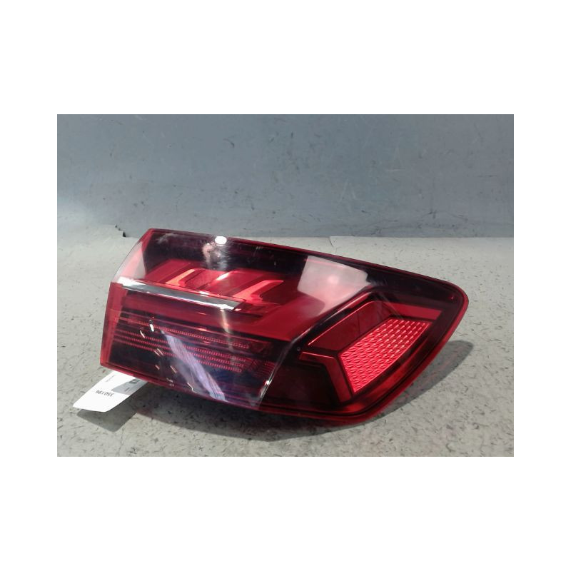 FEU ARRIERE DROIT AUDI S4