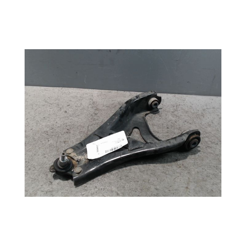 TRIANGLE INFERIEUR AVANT DROIT DACIA DUSTER
