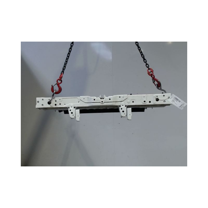TRAVERSE SUPERIEURE ARMATURE AVANT TOYOTA RAV4 2006