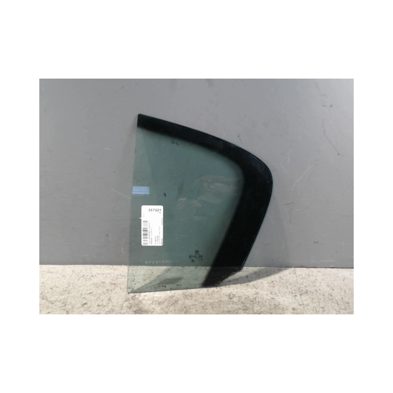 GLACE FIXE PORTE ARG VOLKSWAGEN PASSAT 2010-