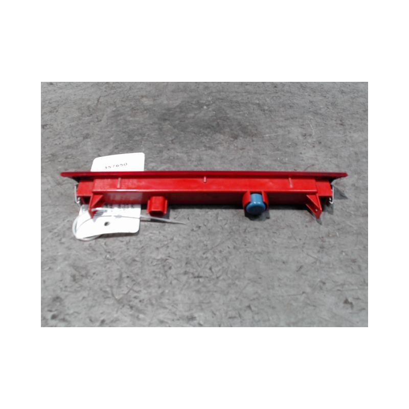 FEUX STOP SUPPLEMENTAIRE NISSAN QHASQAI 2007-