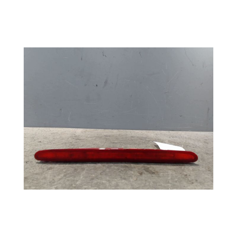 FEUX STOP SUPPLEMENTAIRE OPEL ASTRA BREAK 2004-