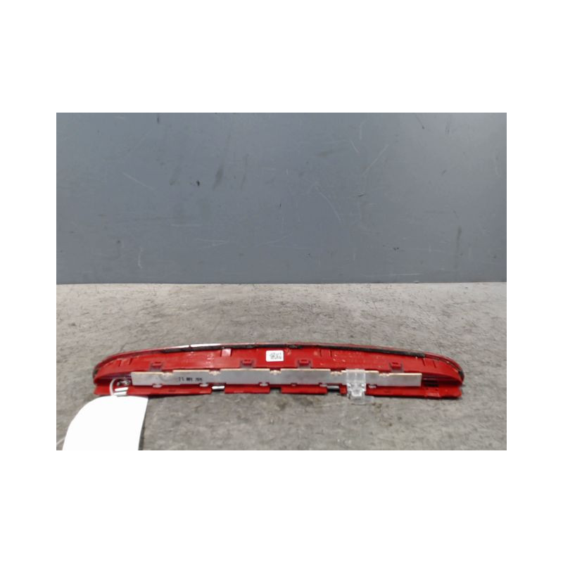 FEUX STOP SUPPLEMENTAIRE OPEL ASTRA BREAK 2004-