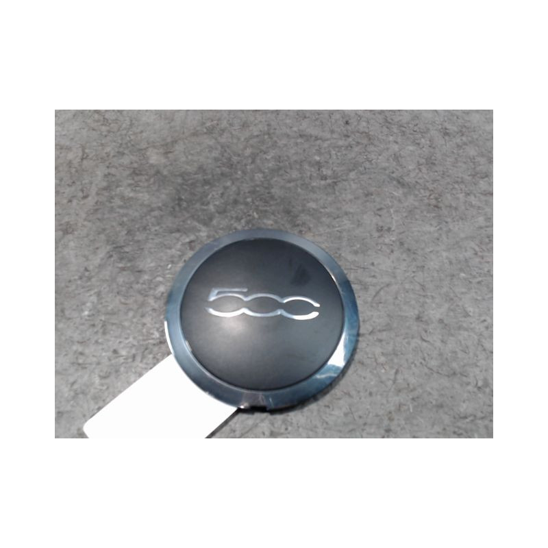 ENJOLIVEUR DE ROUE FIAT 500 2007-