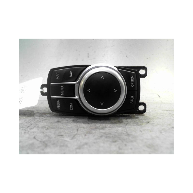 COMMANDE GPS BMW M140L