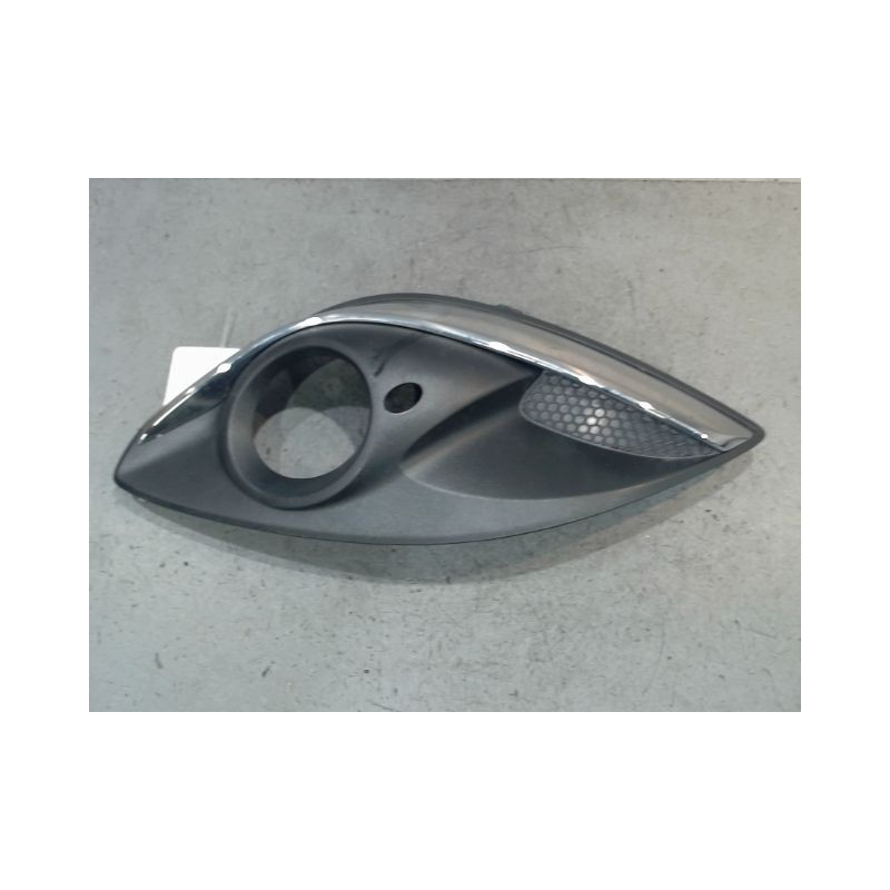 GRILLE VENTILATION PARE-CHOC AVD OPEL CORSA