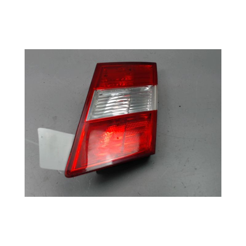 FEU ARRIERE INTERIEUR DROIT MERCEDES CLASSE C 2007-