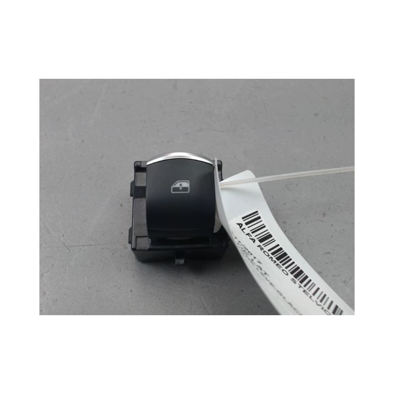 COMMANDE LEVE-GLACE PORTE ARG ALFA ROMEO STELVIO