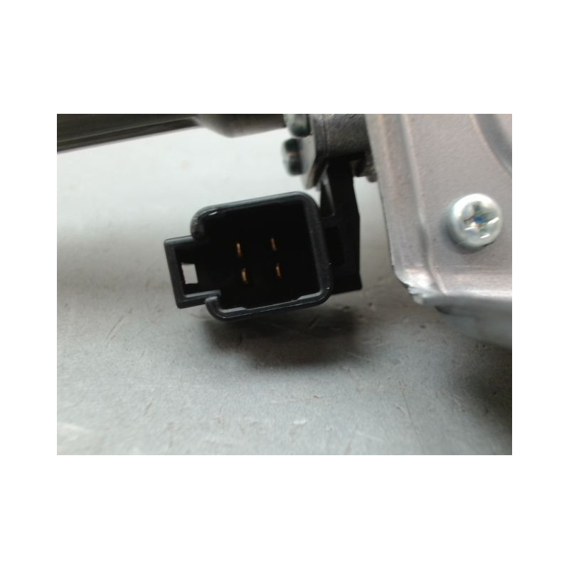 MOTEUR ESSUIE-GLACE ARRIERE MITSUBISHI SPACESTAR