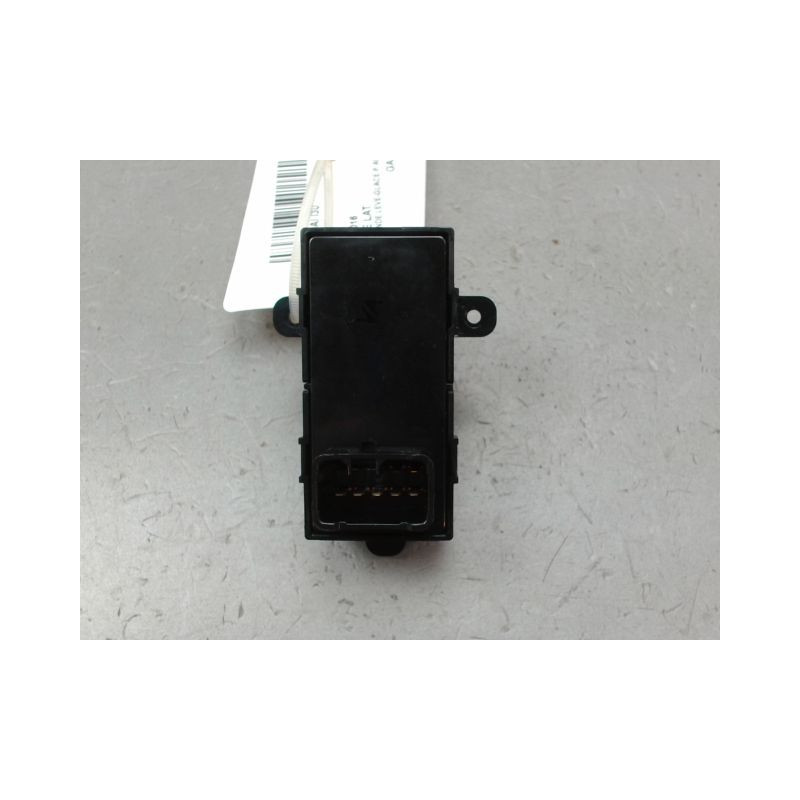 COMMANDE LEVE-GLACE PORTE AVD HYUNDAI I 30 II Phase 1 2012-...