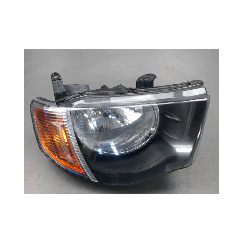 PHARE DROIT MITSUBISHI L200