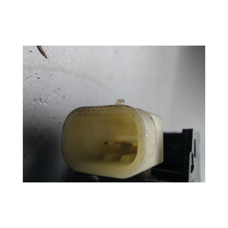 MECANISME LEVE-GLACE AVANT DROIT IVECO 35C13