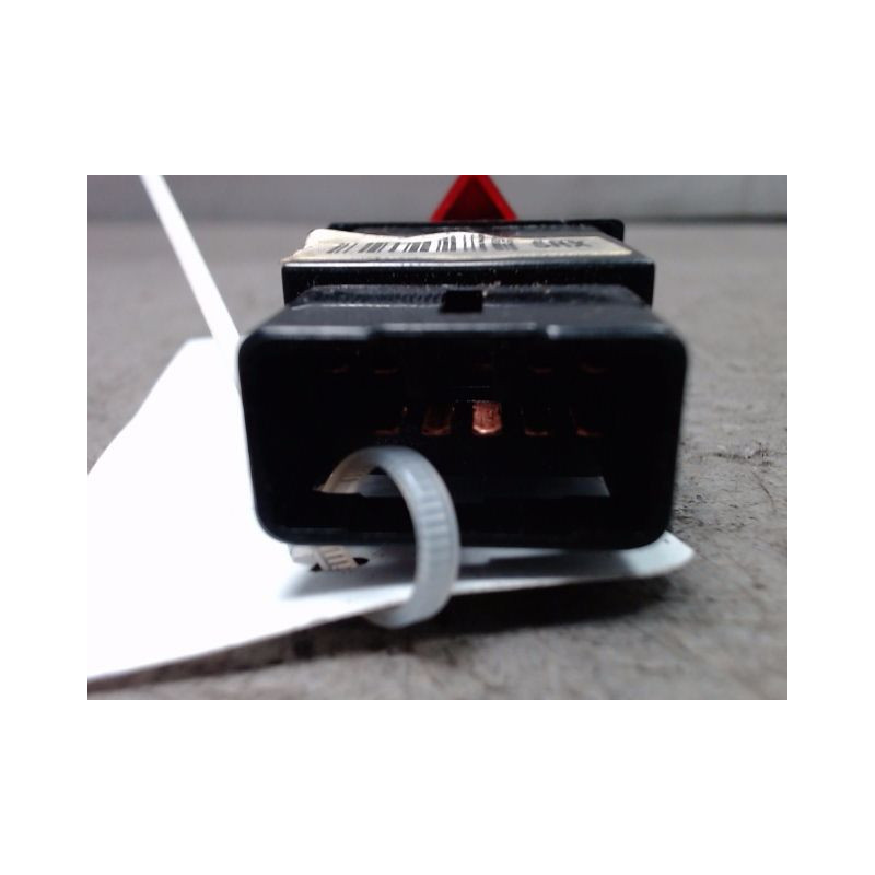 BOUTON DE WARNING KIA PICANTO