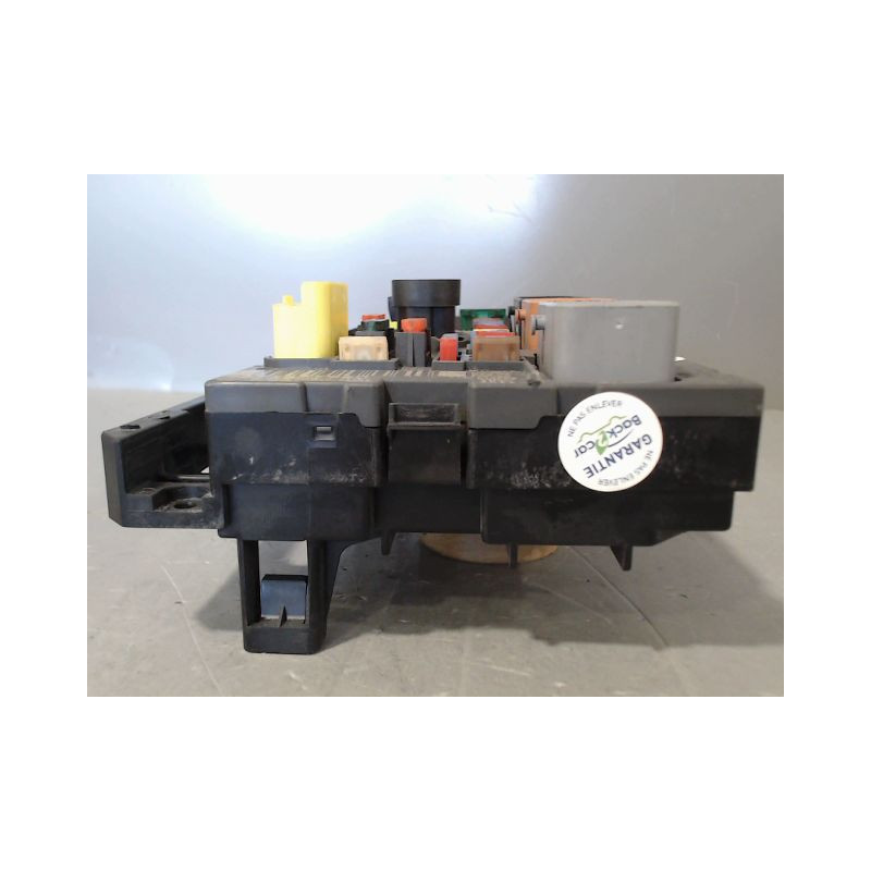 BOITE A FUSIBLES PEUGEOT 3008
