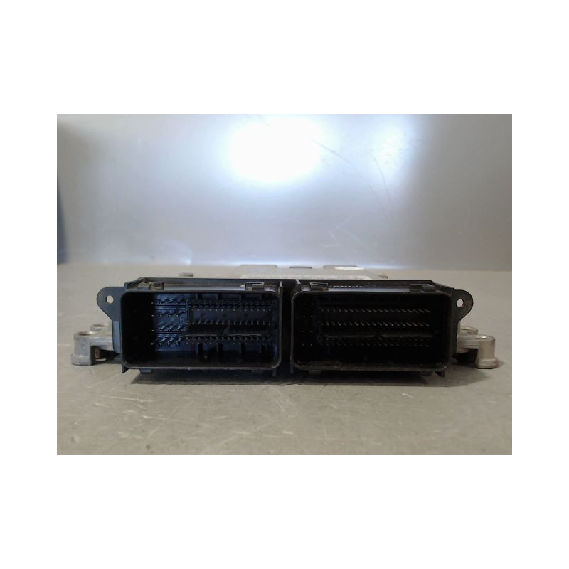 CALCULATEUR MOTEUR FORD B-MAX