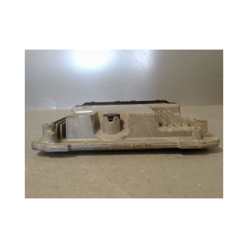 CALCULATEUR MOTEUR FORD B-MAX