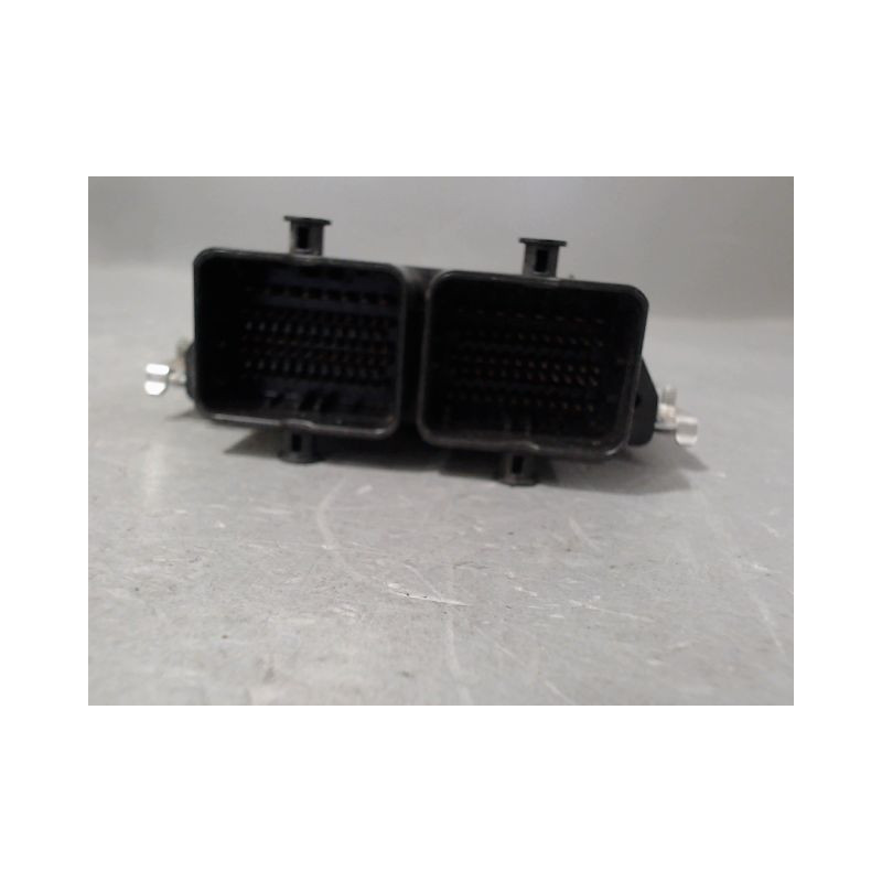 CALCULATEUR MOTEUR FORD FIESTA