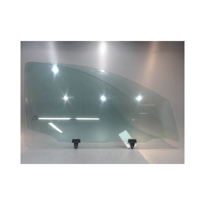 GLACE PORTE AVD NISSAN QASHQAI