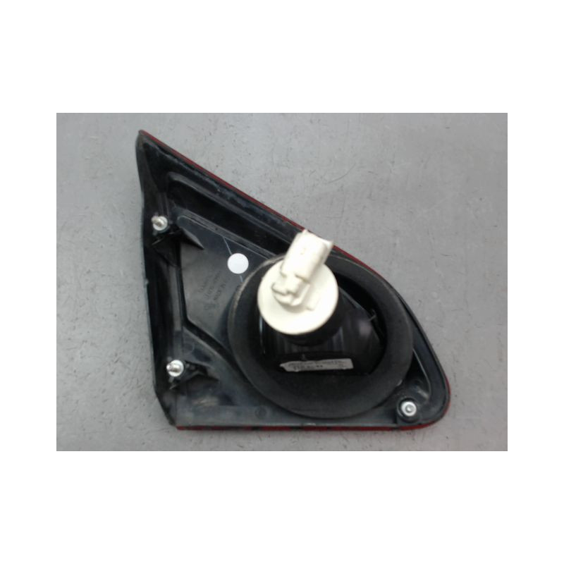 FEU ARRIERE INTERIEUR DROIT NISSAN QASHQAI +2 I Phase 2 LONG 2010-2014