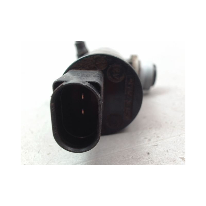 POMPE LAVE-GLACE AVANT TOYOTA YARIS II Phase 2 2009-2011