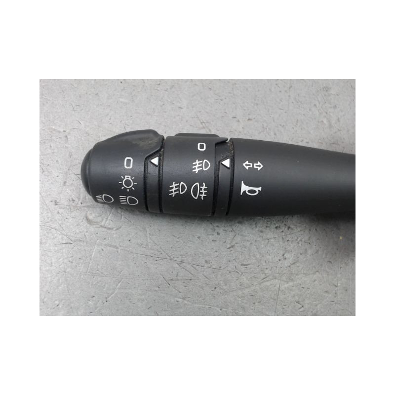 COMMANDE ECLAIRAGE RENAULT TWINGO II Phase 2 2011-2014