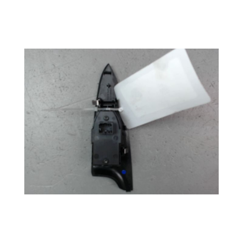 COMMANDE LEVE-GLACE PORTE ARD ALFA ROMEO GUILIETTA 2010-