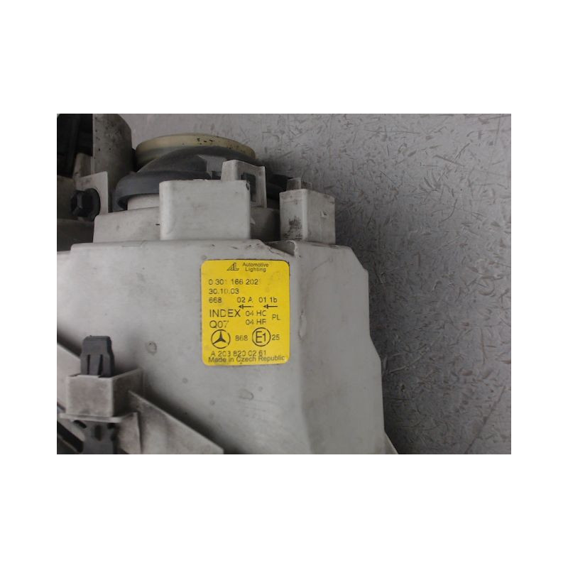PHARE DROIT MERCEDES CLASSE C