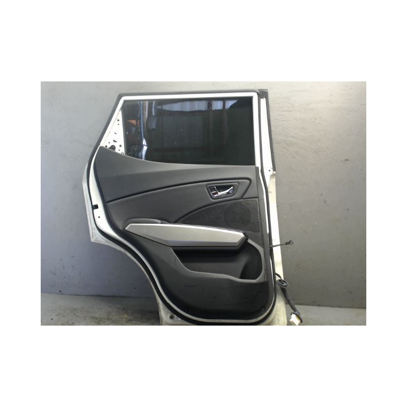 PORTE ARRIERE GAUCHE SSANGYONG TIVOLI