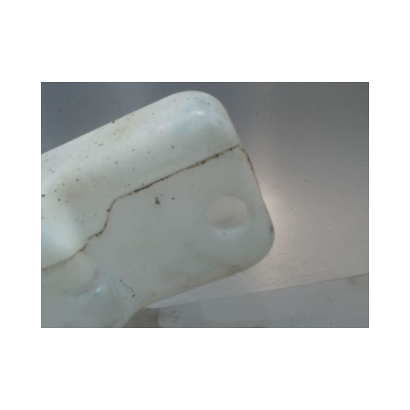 RESERVOIR LAVE-GLACE AVANT FORD FIESTA