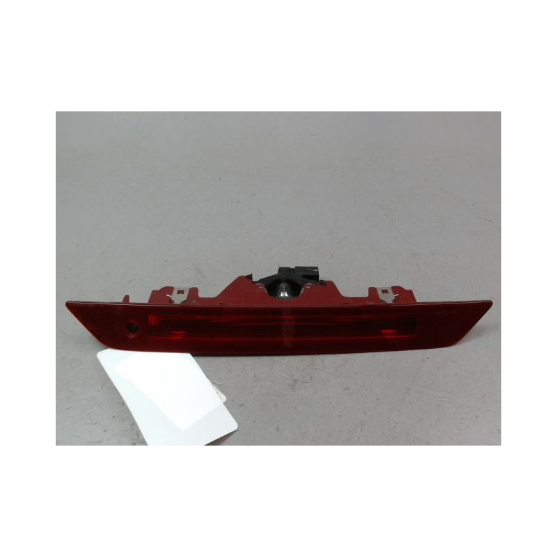 FEUX STOP SUPPLEMENTAIRE DACIA SANDERO 2008-