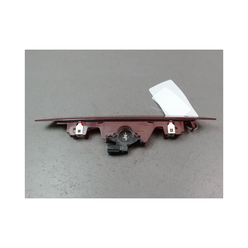 FEUX STOP SUPPLEMENTAIRE DACIA SANDERO 2008-