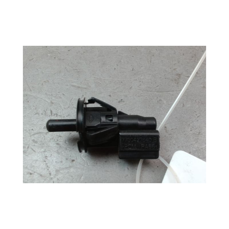 CONTACTEUR PORTE AVANT DROIT DACIA SANDERO 2008-
