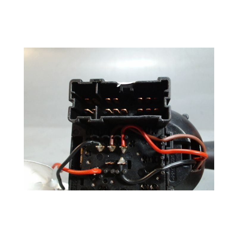COMMANDE CLIGNOTANT RENAULT CAPTUR