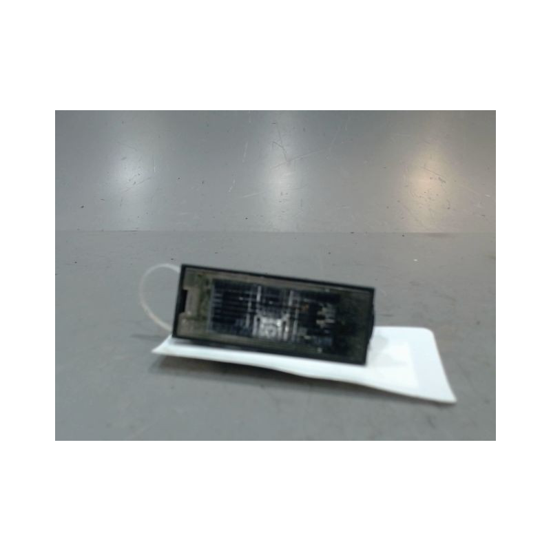 ECLAIREUR PLAQUE DE POLICE DROIT RENAULT TWINGO