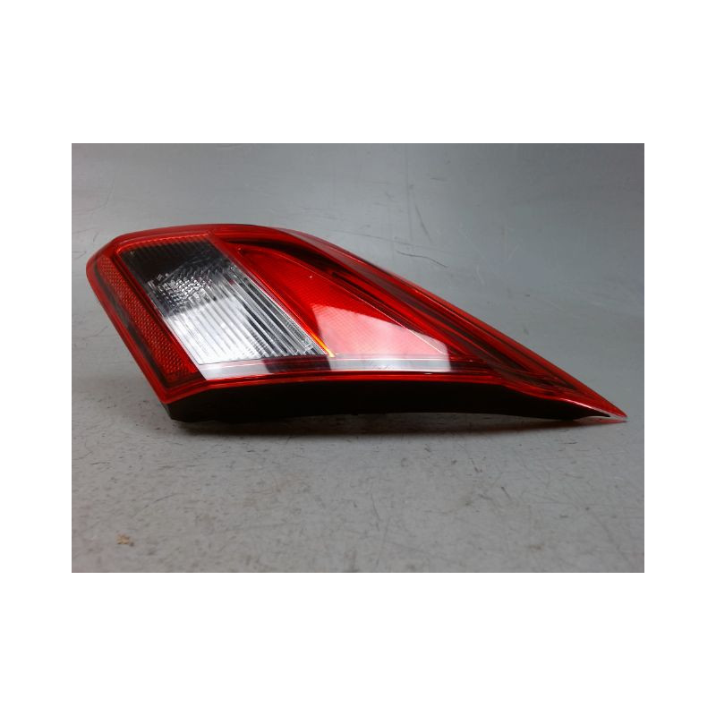 FEU ARRIERE INTERIEUR DROIT OPEL CORSA