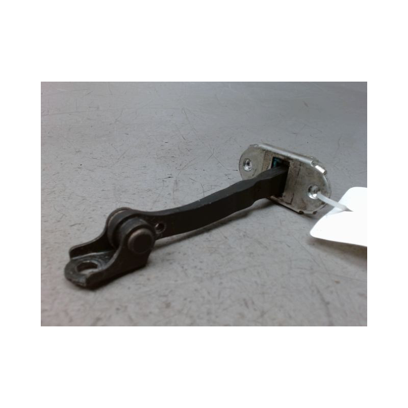 TIRANT PORTE AVANT DROIT NISSAN QHASQAI 2007-
