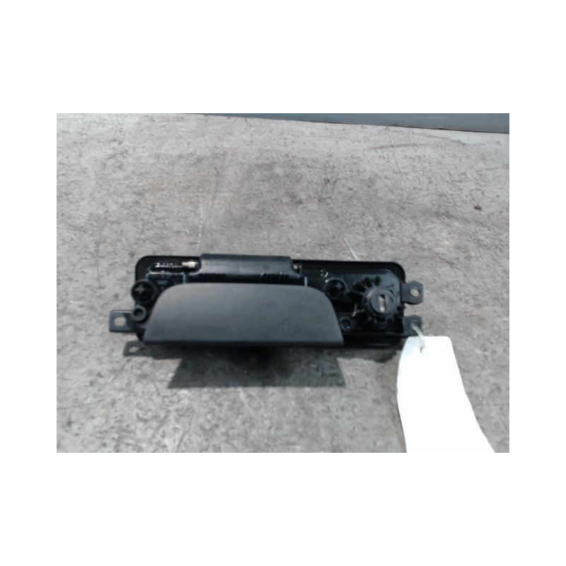 POIGNEE EXTERIEURE PORTE BATTANTE GAUCHE DACIA LOGAN MCV 2007-