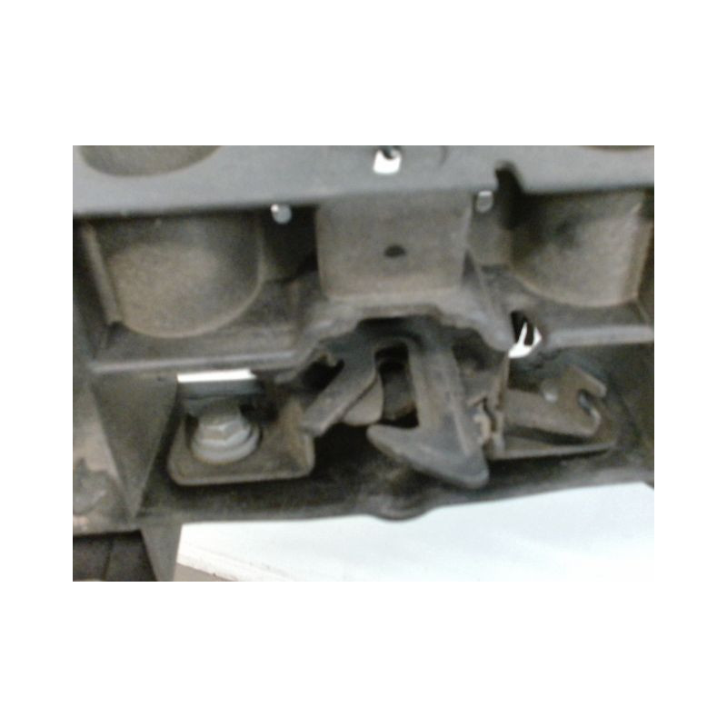 TRAVERSE SUPERIEURE ARMATURE AVANT RENAULT CLIO