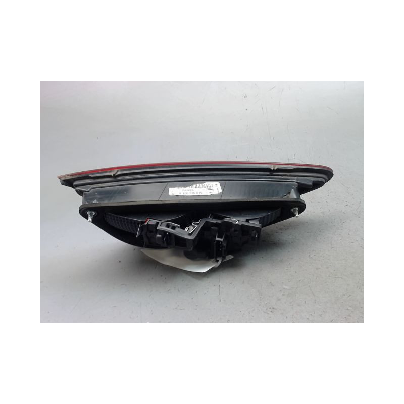 FEU ARRIERE INTERIEUR DROIT SEAT LEON 2009-