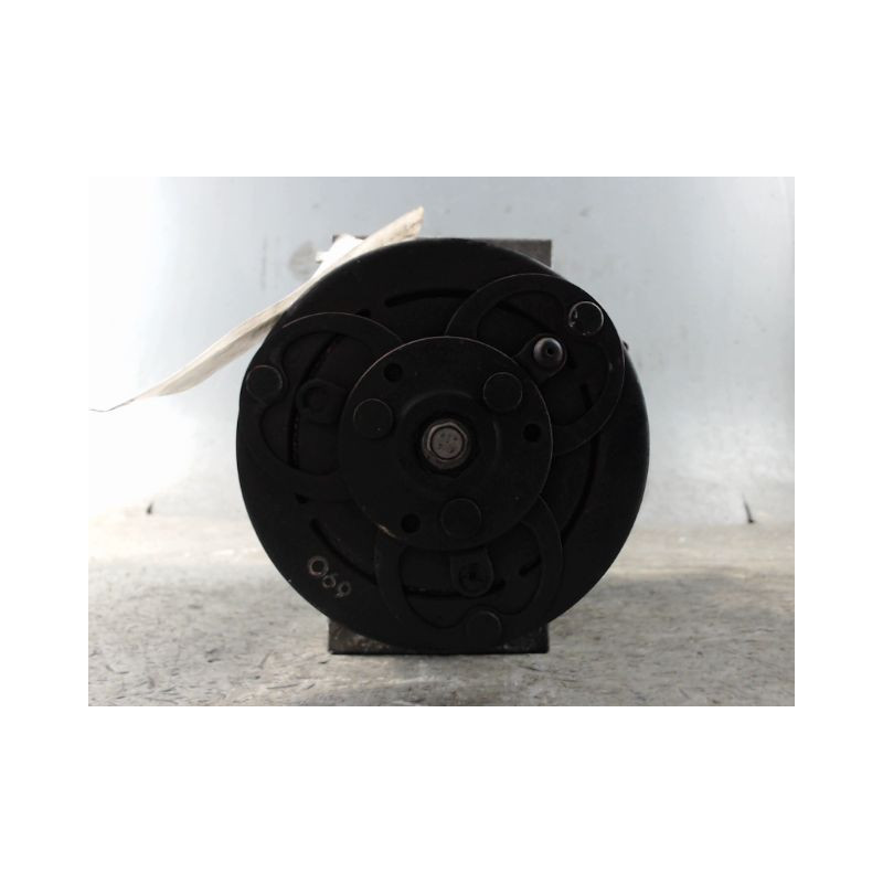 COMPRESSEUR AIR CONDITIONNE RENAULT CLIO IV